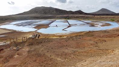 Kráter se salinami v Pedra Lume Kráter se salinami v Pedra Lume