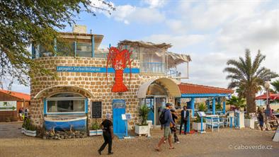 Pěší zóna k molu Pěší zóna k molu